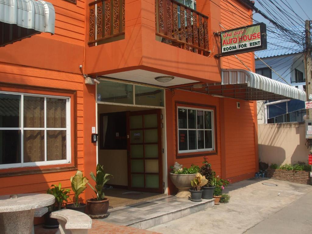Aura House Hotel Pattaya Bagian luar foto
